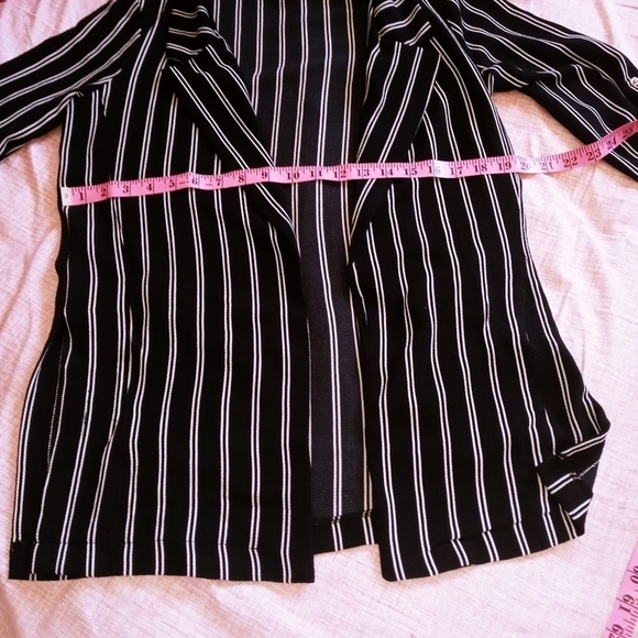 CARDIGAN black and White size s small - Picture 8 of 9